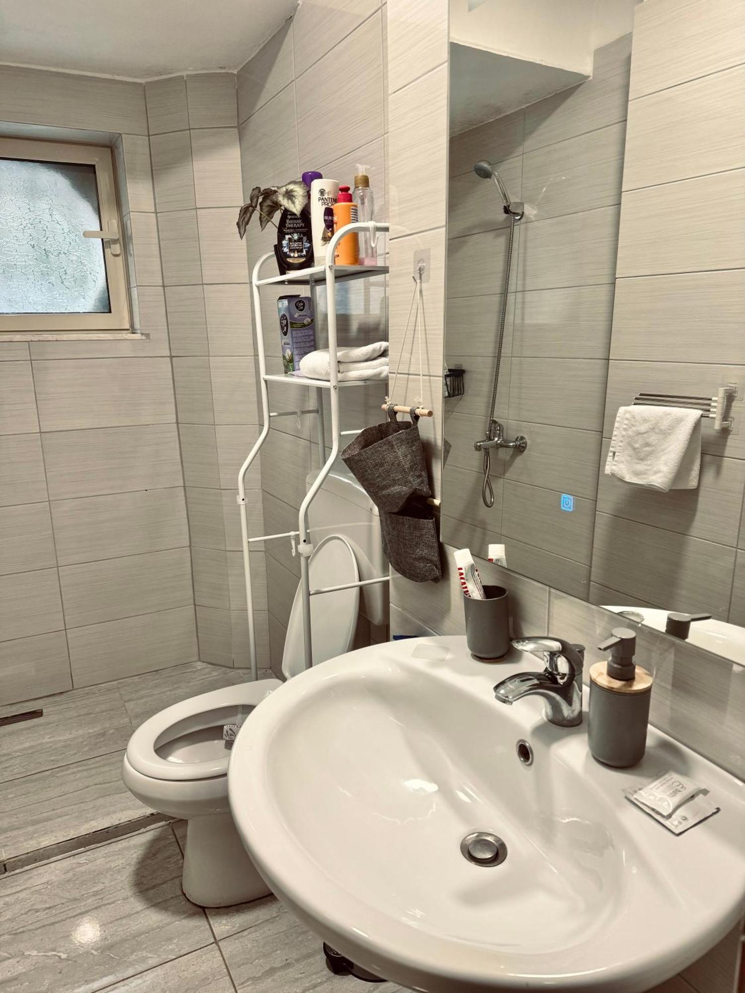 Urban Apartment In Blloku Тирана Екстер'єр фото